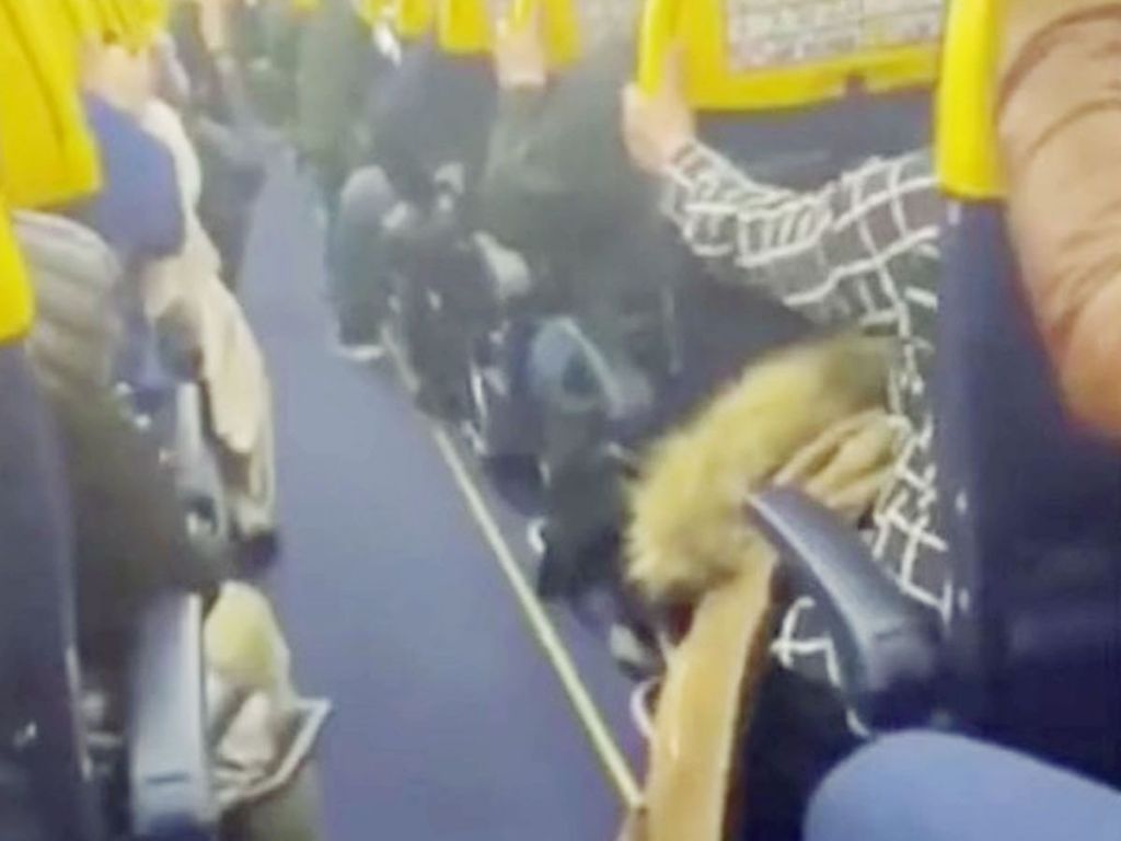 Τρόμος στον αέρα λόγω της καταιγίδας «Ντένις»