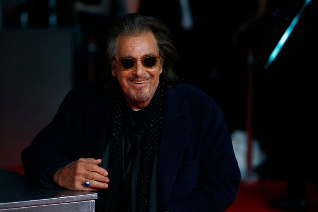 Bafta 2020: Η επική τούμπα του Πατσίνο στο κόκκινο χαλί των βραβείων | tanea.gr Bafta 2020: Η επική τούμπα του Πατσίνο στο κόκκινο χαλί των βραβείων | tanea.gr