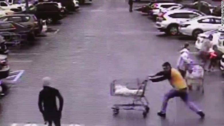 Σταμάτησε τον ληστή με καροτσάκι σούπερ-μάρκετ