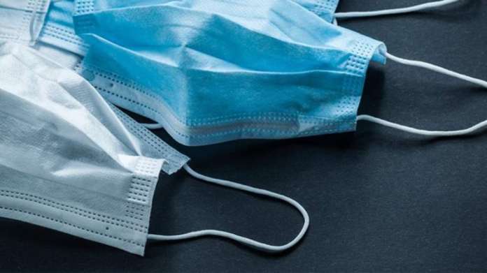 Κορωνοϊός : Εξαντλήθηκαν οι μάσκες στα φαρμακεία – Σήμερα τα αποτελέσματα για τον 40χρονο