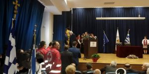 Απρόοπτο σε ομιλία Παυλόπουλου – Λιποθύμησε κοριτσάκι