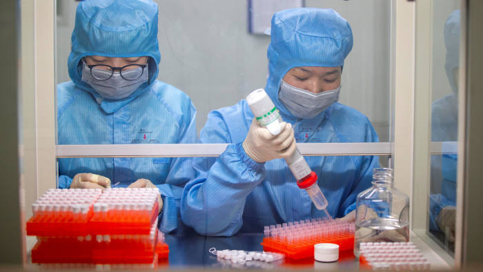 Δημόπουλος: Αργεί το εμβόλιο για τον κορωνοϊό – Μετά από δύο – τρεις μήνες τα νεότερα για την παρασκευή του