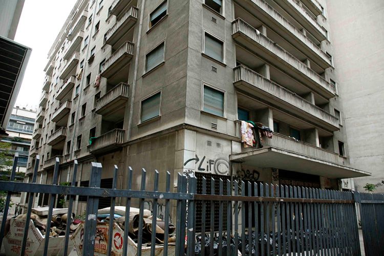 Στο πολύπαθο πρώην Εφετείο της οδού Σωκράτους μεταφέρεται το υπ. Τουρισμού