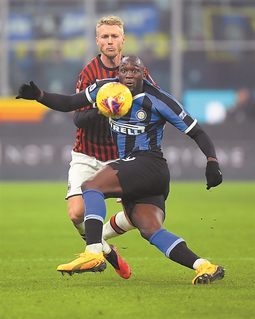 Η Ιντερ έπιασε τη Γιουβέντους