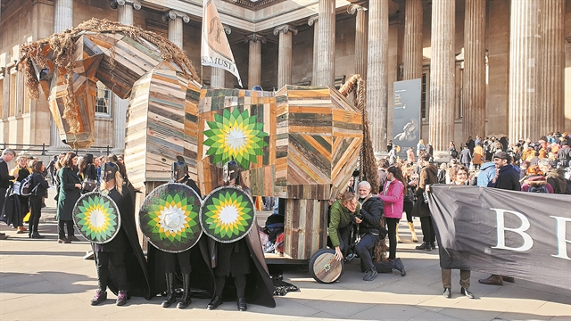 «Γυρίστε πίσω τους κλεμμένους θησαυρούς»
