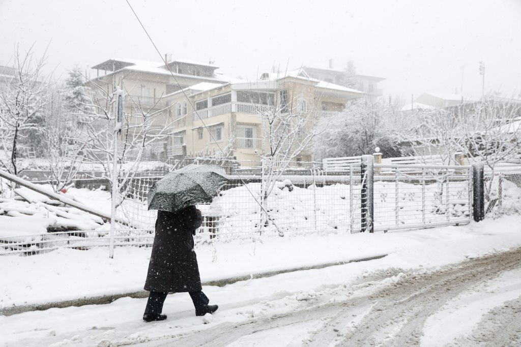 Θεσσαλονίκη: Στα λευκά ντύθηκε ο νομός