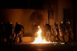 ΝΟΔΕ Λέσβου κατά κυβέρνησης για την βία των ΜΑΤ