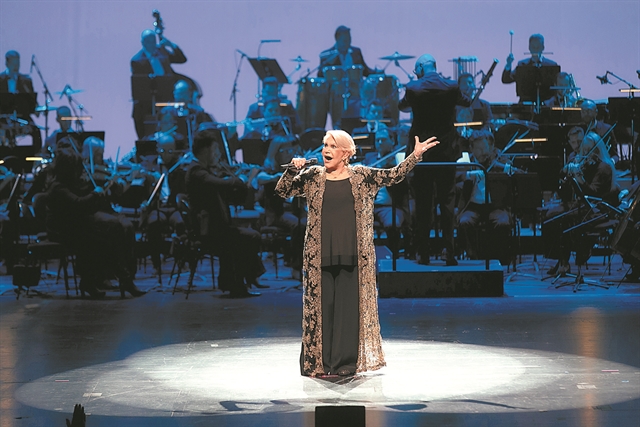 Ολόκληρη η χώρα στα βήματα των σεφ