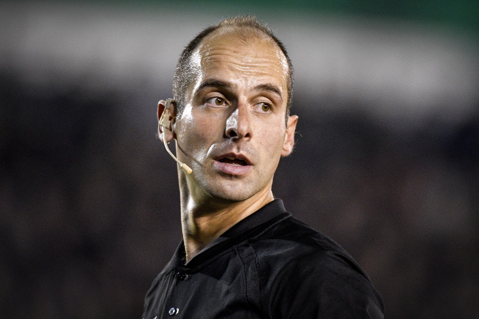 Καραντώνης και VAR αρνήθηκαν καταφανέστατο πέναλτι στον Φετφατζίδη (vid)