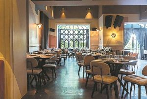 Αlbion (Ομήρου 6)