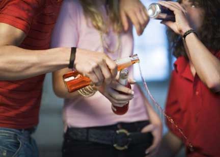 Αποβολή μαθητών για κατανάλωση αλκοόλ μέσα σε σχολείο