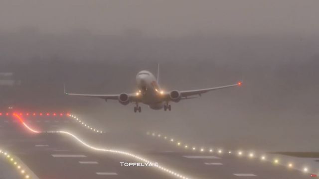 Καταιγίδα «Κιάρα»: Σκηνές πανικού κατά τη διάρκεια πτήσης