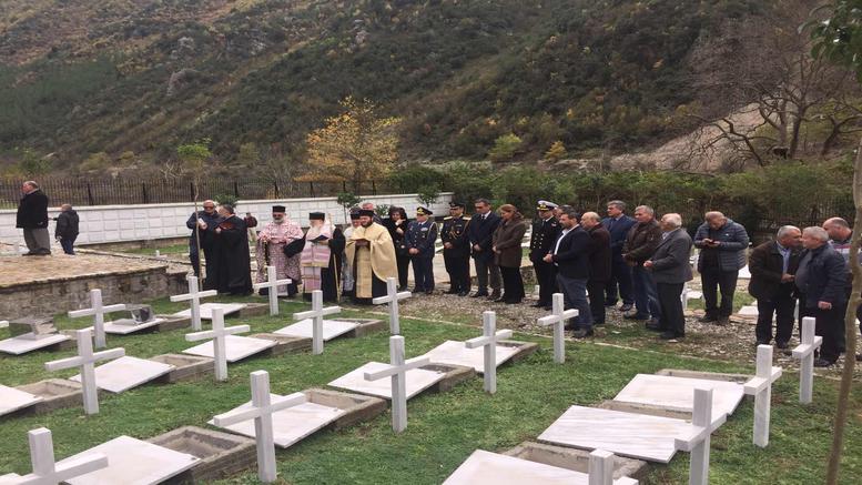 Ετάφησαν τα οστά 20 Ελλήνων που έπεσαν στην Αλβανία