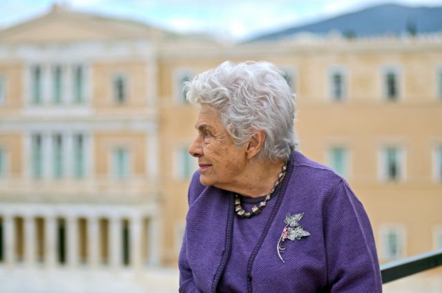 Η πολιτική ηγεσία αποχαιρετά την Κική Δημουλά: