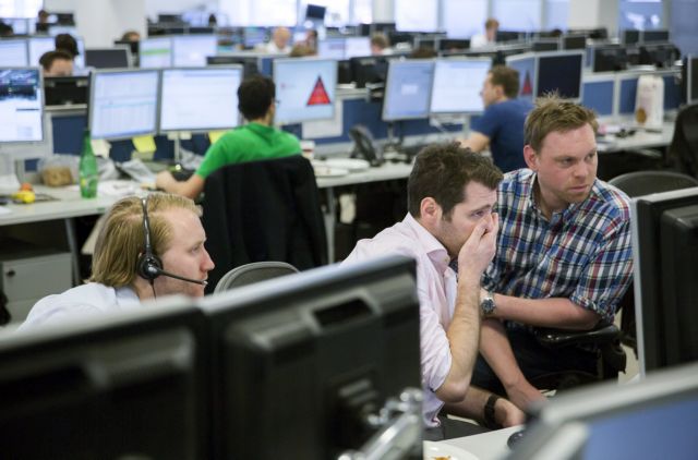 La Repubblica: Μετά από δέκα χρόνια τελειώνει η Οδύσσεια του χρέους στην Ελλάδα