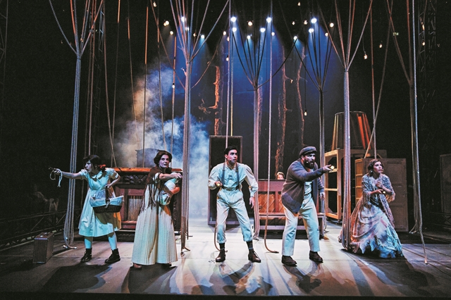 «Τα μιούζικαλ δεν είναι απαραίτητα φαντεζί»