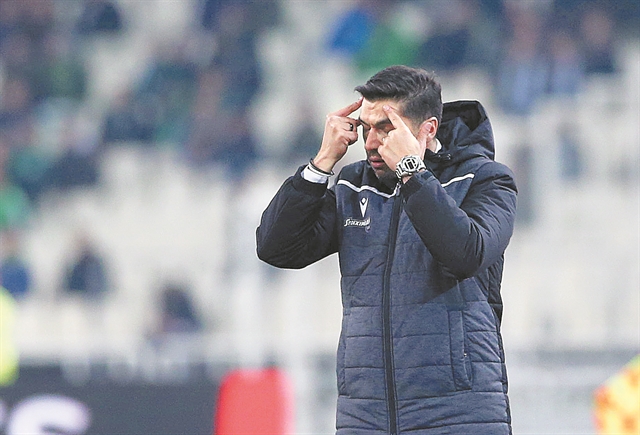 Ο Φερέιρα «στα σκοινιά», ο Κρέσπο στο χειρουργείο