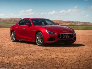 Maserati: 800 εκατ. ευρώ για τα ηλεκτρικά της