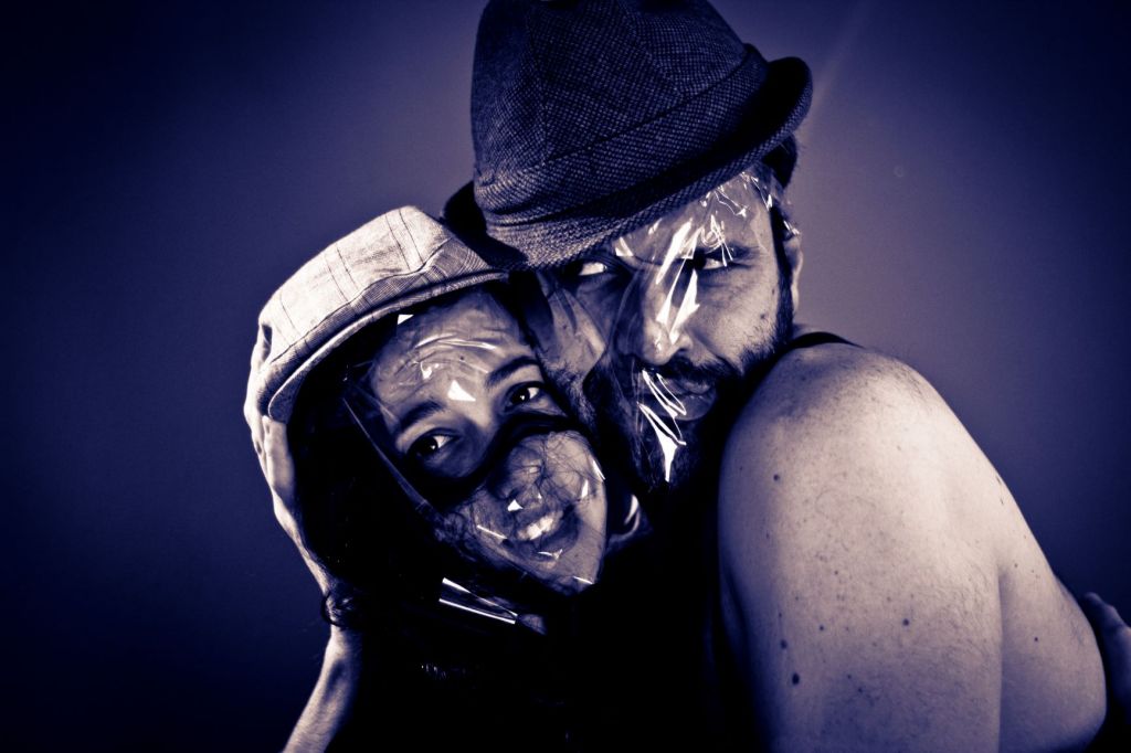 Ο Παντελής Φλατσούσης συστήνει στο κοινό τους «Στρατιώτες» του