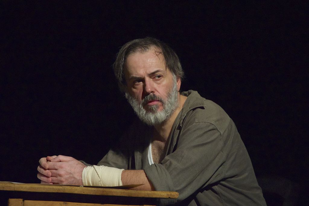 Ο Φώτης Μακρής ξανανοίγει «το κιβώτιο»