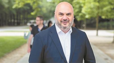 O Ελληνας δήμαρχος που… τσακίζει στα πρόστιμα για τα αποτσίγαρα