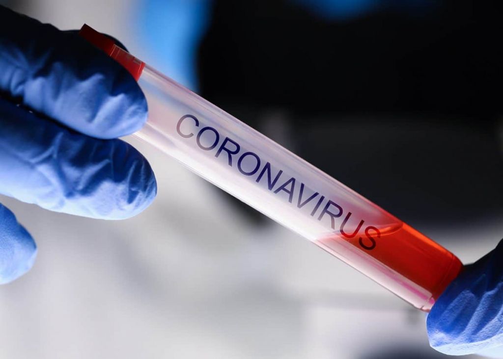 Ο ΠΟΥ μετονόμασε τον κορωνοϊό – Αργεί πολύ το εμβόλιο