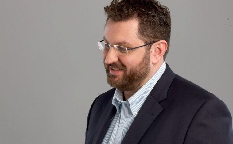 Ζαχαριάδης : Η αντικατάσταση της πινακίδας «Βόρεια Μακεδονία» στα Σκόπια παραβιάζει τις Πρέσπες