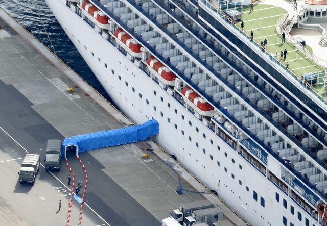 To πλοίο «των καταραμένων»: Εκδηλώθηκαν 79 νέα κρούσματα κορωνοϊού