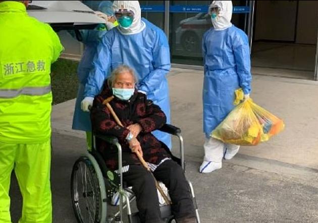 Κορωνοϊός: Νικήτρια του ιού Κινέζα ετών 96!