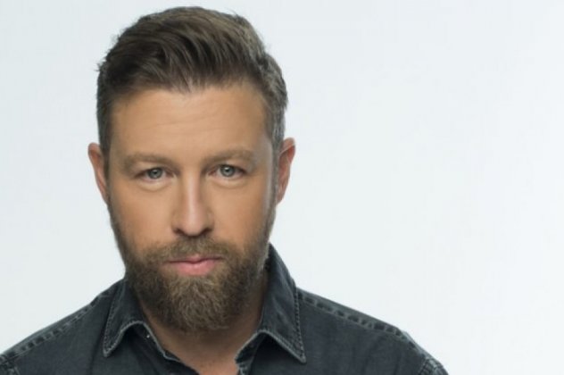 Γιάννης Βαρδής : Φωτογραφίζεται με την οικογένειά του