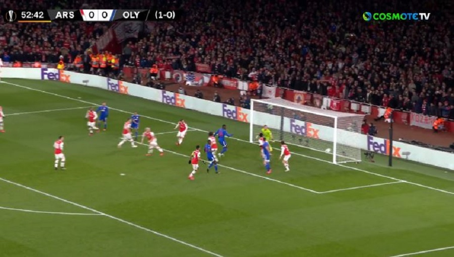 Ο Σισέ με κεφαλιά κάνει το 1-0 για τον Ολυμπιακό