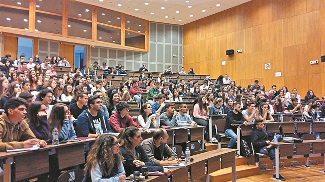 Με χρονοκαθυστέρηση η αξιολόγηση εκπαιδευτικών