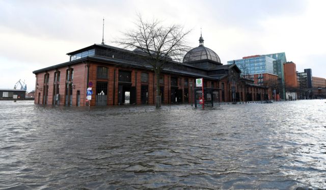 Καταιγίδα Κιάρα: Σαρώνει την Ευρώπη – Τρείς νεκροί, χωρίς ρεύμα χιλιάδες σπίτια