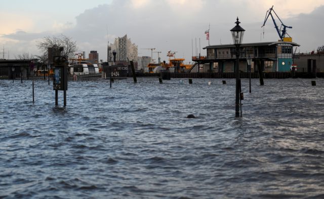 Στο έλεος της καταιγίδας «Κιάρα» η Ευρώπη – Τουλάχιστον 5 νεκροί