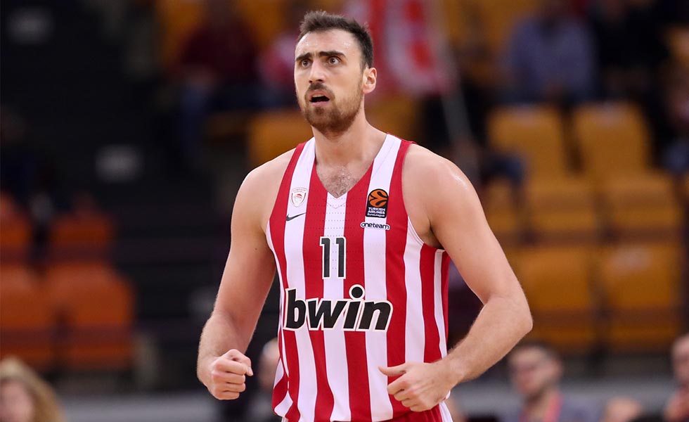 Απίστευτο: Χτύπησε και ο Μιλουτίνοφ για τον Ολυμπιακό