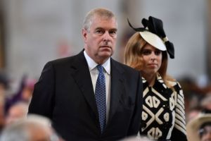 Πρίγκιπας Άντριου : Βίαζε έφηβες κοπέλες μέσα σε βίλα εκατομμυριούχου