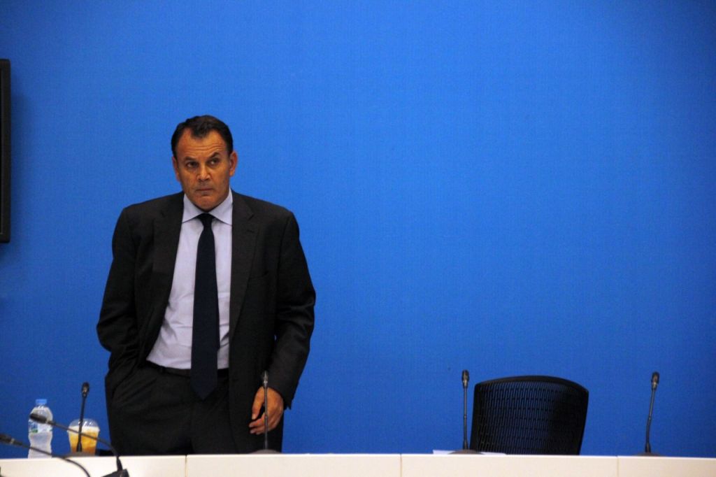 Παναγιωτόπουλος – Ακάρ: Συνάντηση στη σκιά των υπερπτήσεων