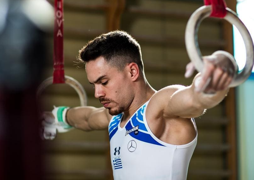 Η συγκίνηση του Πετρούνια στην απονομή του μεταλλίου