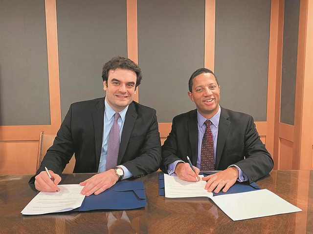 Η Amazon και η eBay επενδύουν στην Ελλάδα