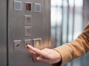 Επική ανακοίνωση διαχειριστή πολυκατοικίας