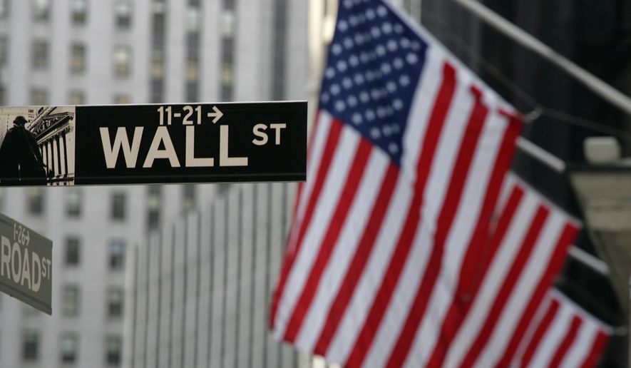 Πανικός δίχως φρένο στη Wall Street – Βουτιά πάνω από 1.000 μονάδες ο Dow Jones