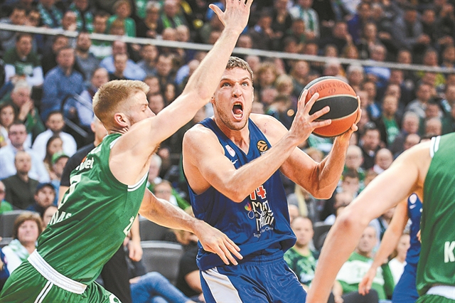 Εμεινε στην Αθήνα…