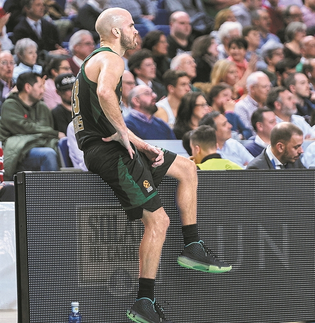 Η πολιτεία και οι καφετέριες της Γλυφάδας