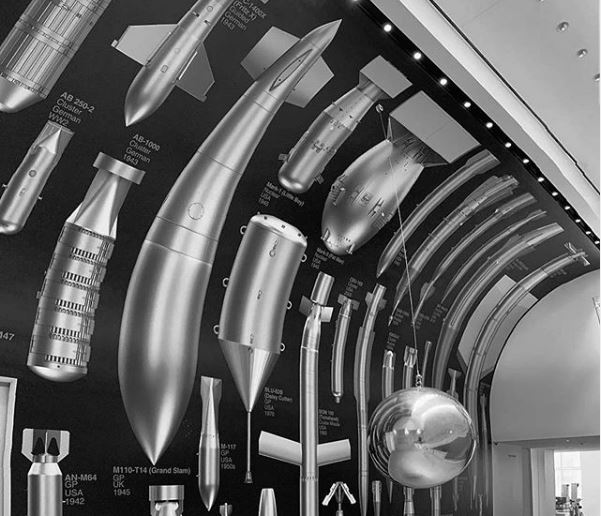 «Βόμβες» δια χειρός Άι Γουάι Γουάι : Από χειροβομβίδα του 1911 μέχρι κατευθυνόμενο πύραυλο του 2019