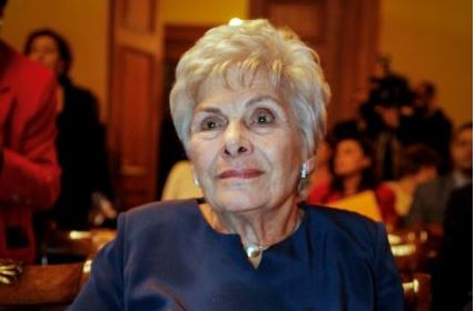 Κική Δημουλά: Όταν η Πρωτοψάλτη τραγουδούσε το αγαπημένο της τραγούδι