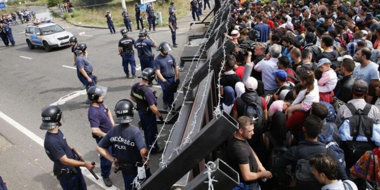 Ο Όρμπαν ανακοίνωσε ενίσχυση των μέτρων ασφαλείας στα νότια σύνορα της Ουγγαρίας