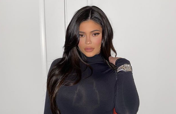 Οι πιο σέξι στιγμές της Kylie Jenner σε ένα βίντεο