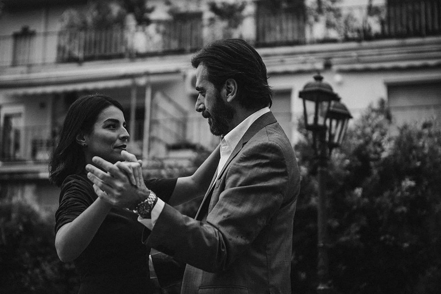 Η Δήμητρα Μεσιμερλή και ο Βασίλης Αλεξάκης επιβιβάζονται στο «Τάλγκο»