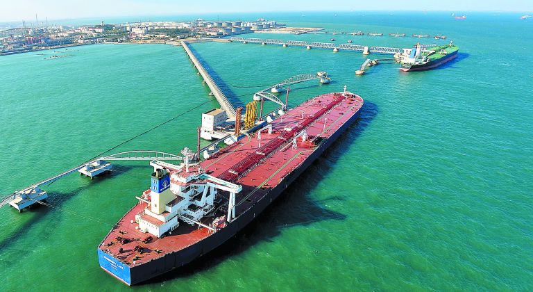 Σούπερ τάνκερ: Στο ρελαντί λόγω κορωνοϊού