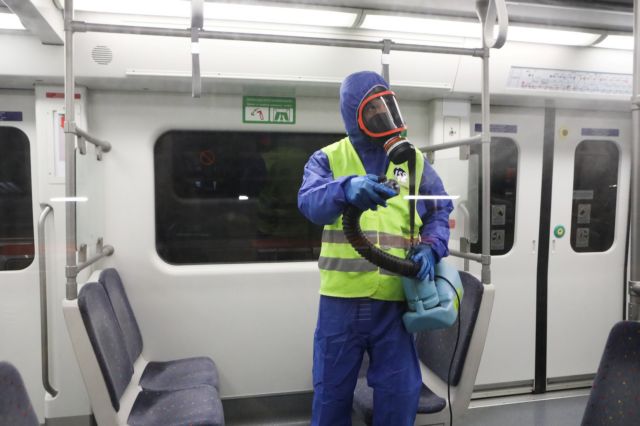 Με αυτούς τους τρόπους μπορούμε να μολυνθούμε από τον ιό